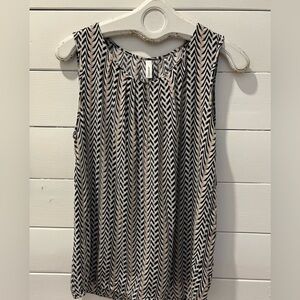 📍Chevron Sleeveless Blouse – Soyaconcept – Size L